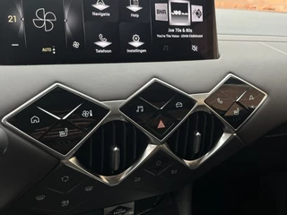 DS DS 3 E-Tense Antoine de saint Exupéry 54 kWh | SOH 98% | Camera rondom | Keyless | €500,- per maand* / 19