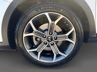 Kia XCeed 1.0 T-GDi DynamicPlusLine | Stoel- en stuurverwarming | Keyless entry/start | Achteruitrijcamera | Parkeersensoren achter | Apple/Android Carplay | Cruise control | Climate control | Navi / 10
