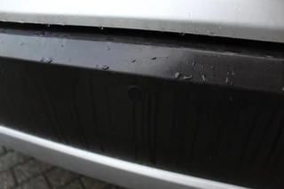Toyota Corolla Cross 2.0 HYBRID 184PK FIRST-EDITION BLIND-SPOT EL-ACHTERKLEP LM-VELGEN KEYLESS PARK-SENSOREN STOELVERW DRAADLOOS-LADEN AD-CRUISE BLUETOOTH / 36