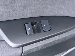 Kia Sportage 1.6 T-GDi Hybrid GT-Line  €5.000,- voordeel - Stoel/stuur verwarming - Schuif/kanteldak - LED verlichting - Head up Display - Keyless entry/start - 18'' lichtmetalen velgen - 7 jaar fabrieksgarantie of 150.000km / 35