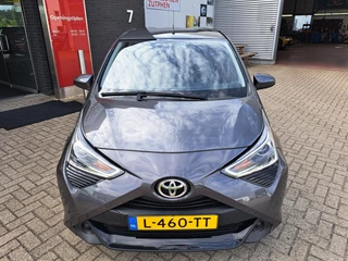 Toyota Aygo PLAY AIRCO CAMERA APPLE/ANDROID AUDIO-STUURWIELBED. BLUETOOTH LED-DAGRIJ / 2