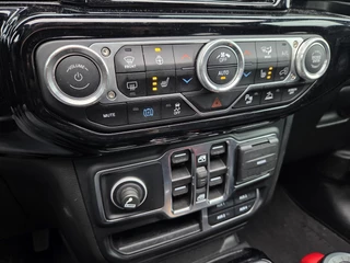 Jeep Wrangler BRUTE Custom Sahara 4xe 380 | Hardtop/Soft top | Apple-Android | Adaptive Cruise Control / 15
