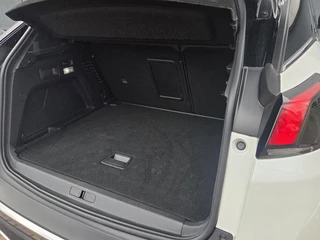 Peugeot 3008 1.2 PureTech GT Line | Apple-Android | Trekhaak | Dealeronderhouden / 22