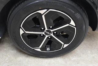 KIA Niro 1.6 GDi Hybrid 141pk DCT6 DynamicLine / 32