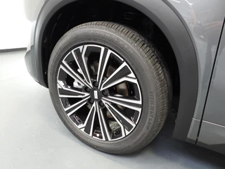Geely Starray EM-i 1.5 Max+ PHEV 138KM ELEKTRISCH BEREIK/LEER/SCHUIFDAK/19"LMV! / 45