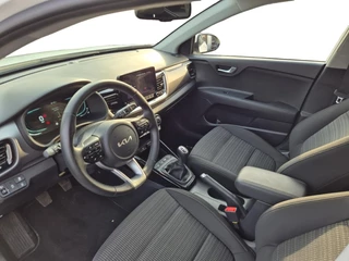 Kia Stonic 1.0 T-GDi MHEV DynamicPlusLine | Cruise Control | Climate Control | Stoelverwarming | Stuurverwarming | Navigatie | Camera | Privacy Glass | / 12