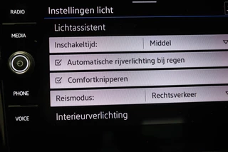Volkswagen T-Roc 1.5 TSI Style | IQ LIGHT | STOELVERWARMING | CLIMA | APP CONNECT | DAB | PDC / 47