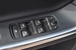 Volvo V60 2.0 T4 Summum 191 pk Luxury Line Winter | Vol | NL-Auto | Trekhaak | Open dak | Standkachel | Elekt.stoelen | Camera | LED/Xenon | 4-Seasons / 16