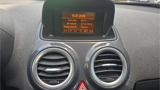 Opel Corsa 1.4-16V Cosmo / 15