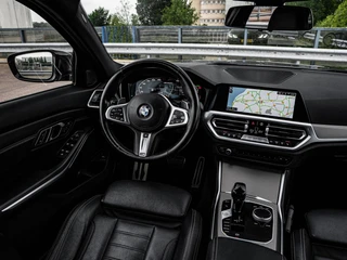 BMW 3-serie Touring M340i xDrive High Executive M Sport B58 | Panoramadak | Laser LED | Driving Assistant Prof | Trekhaak | HUD | Keyless | Memory | Ambianceverlichting | 19" | Dealeronderhouden | incl. BTW / 15