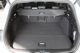 Ford Focus Wagon 1.0 EcoBoost Hybrid ST Line X  | BLIS | Head-Up | Trekhaak | Adaptieve cruise / 33
