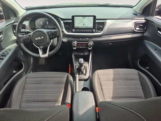 Kia Stonic 1.0 T-GDi MHEV DynamicPlusLine | Airco | Navi | Camera | LM Velgen | Privacy Glass | / 17