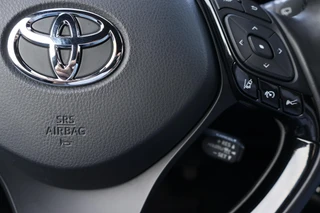 Toyota C-HR 1.8 Hybrid Bi-Tone STOEL/STUURVERW PARK-SENSOREN DODEHOEK DETECTIE LM-VELGEN BLUETOOTH CAMERA LED / 12