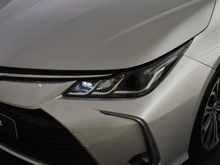 Toyota Corolla 1.8 Hybrid Dynamic | Carplay/AndroidAuto | Stoelverw. / 10
