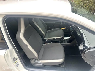 Volkswagen Up! 1.0 high up! BlueMotion AIRCO CARPLAY NAVIGATIE NETTE EN ZUINIGE AUTO!! / 9