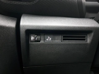 Citroen C4 X 1.2 Hybrid 145 Business CAMERA | NAVI & CARPLAY | AD-CRUISE / 26