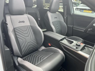 Jeep Compass Summit 74 kWh | Schuif-kanteldak | Massage-stoelen | Handsfree achterklep / 15