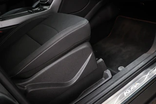 Ford Kuga 1.5 EcoBoost Trend Ultimate | CLIMA | VOORRUITVERWARMING | APPLE | TREKHAAK | 18" / 11