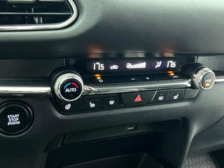 Mazda CX-30 2.0 e-SkyActiv-G M Hybrid Sportive Automaat | Camera | Blind Spot Warning| Stoelverwarming | Stuurverwarming / 16