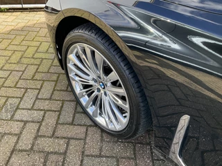 BMW 7 Serie 730d xDrive ACC Pano Softclose 4wielsturing High Executive HUD / 65