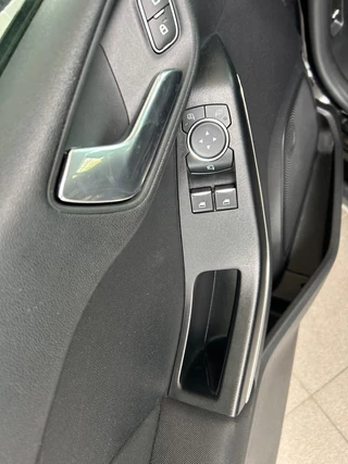 Ford Fiesta 1.0 EcoBoost Active First Edition Stoelverwarming|PDC|17" LM VELGEN|APPLE CARPLAY|CRUISECONTROL / 30