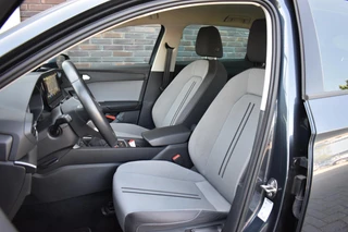 SEAT Leon Sportstourer 2.0 TDI Style Business Intense / 6
