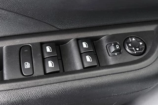 Opel Frontera Electric Edition 44 kWh Achteruitrijcamera Apple CarPlay / 27