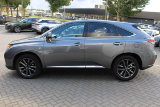 Lexus RX 450h 4WD F Sport / 8