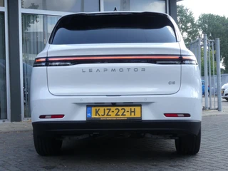 Leapmotor C10 REEV Design 28.4 kWh 215PK Automaat Navigatie, Camera 360, Lichtmetalen velgen, Elektrische Achterklep, Kunstlederen bekleding, Stoel Verwarming & Ventilatie / 7
