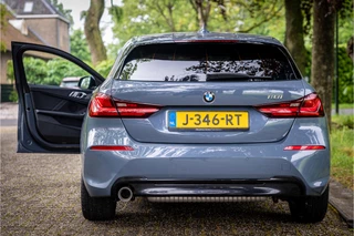 BMW 1 Serie 118i Executive Sport Line  Individual Storm Bay Shadow / 27