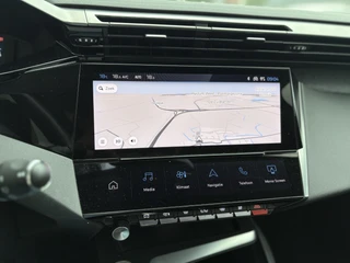 Peugeot 308 1.2T 130pk Allure Pack Business | Dodehoek detectie | Adaptieve Cruise | Keyless | Achteruitrijcamera | LED Verlichting | Parkeersensoren | Navigatie / 17