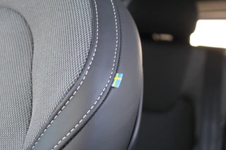 Volvo XC60 2.0 T6 PHEV AWD Plus Black Edition  | Panoramadak | Head-up | 360 Camera | H&K / 24