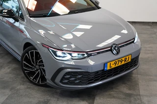 Volkswagen Golf 2.0 TSI GTI  Akrapovič Panoramadak Harman&Kardon Sterrenhemel 19''LM / 37