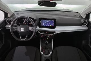 SEAT Arona 1.0 TSI Style Business Connect Automaat Trekhaak Stoelverwarming Virtual LED / 8