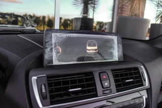 BMW 2-serie Cabrio 220i Sport | Origineel NL | Cruise control | Stoelverwarming | Xenon | Sportstoelen | HiFi audio | Navigatie Professional | Sportstuur | Chrome Line | Keyless entry / 27