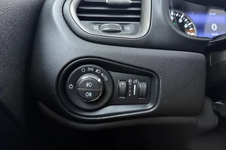 Jeep Renegade 1.3T-e Freedom Automaat | Navigatie | Trekhaak | Camera | Dakrails | Extra getint glas | Lichtmetalen velgen | Parkeerassistent / 20