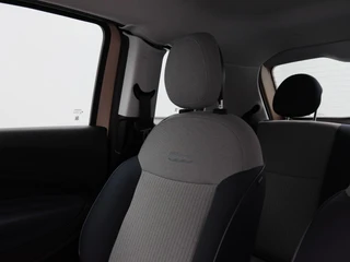 Fiat 500 3+1 Icon 42 kWh | Navigatie | Climate Controle | 17 Inch | Parkeersensoren | Bluetooth | 40.959 Km!! / 30