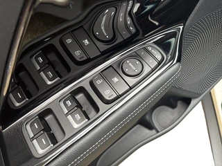 Kia Niro 1.6 GDi Hybrid DynamicLine | Navigatie | Apple Carplay / Android Auto | Climate Control | Achterruitrij Camera | Lichtmetalen Velgen | / 12
