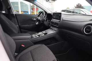 Hyundai Kona EV Fashion 64 kWh|Krell Audio|HUD|Camera|Carplay|SOH 94% / 22