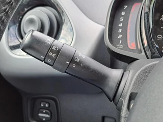 Toyota Aygo PLAY AIRCO CAMERA APPLE/ANDROID AUDIO-STUURWIELBED. BLUETOOTH LED-DAGRIJ / 19