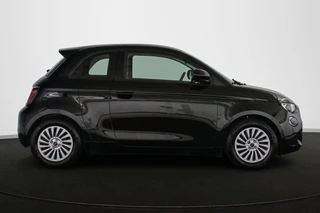Fiat 500 3+1 Icon 42 kWh Stoelverwarming Camera Apple CarPlay Dodehoek / 32