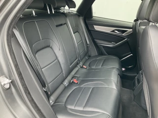 Jaguar F-PACE 2.0 P400e PHEV R-Dynamic SE Pano 360° Meridian Stoelverw+Ventilatie Leer BOMVOL! / 47