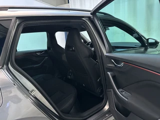 Skoda Kamiq 1.0 TSI Sport Business Virtual Cockpit Trekhaak Parkeersensoren App-Connect Stoelverwarming / 18