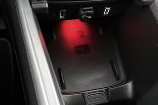 Jeep Avenger 1.2 e-Hybrid Summit Keyless 360-Camera Camera JBL Apple CarPlay / 40