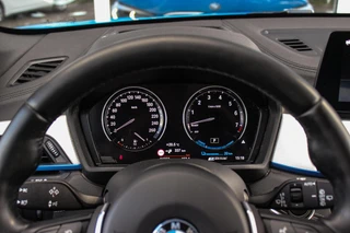 BMW X1 xDrive25e High Executive M sport | 1e eigenaar | Dealer onderhouden | Panoramadak | Apple Carplay | Camera | LED adaptief | Head-up | Stoelverwarming | Cruise control / 23