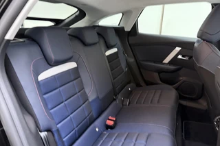 Citroen Ë-C4 Plus 156pk Extended range 54 kWh | Stoelverwarming | Cruis control | Navigatie | Stoel verwarming | Apple carplay/Android auto | / 15