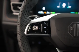 MG HS MG PHEV 1.5 Luxury  Treeplanken electrische klep 360 camera 24 Maanden garantie* (Vraag naar de voorwaarden) / 8