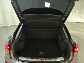 Audi Q3 Sportback 40 TFSI Quattro S Edition Panoramadak Leder Sfeerverlichting Stoelverwarming DAB+ / 19