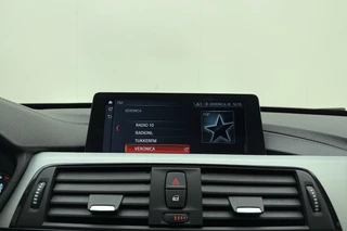 BMW 3-serie Gran Turismo 320i High Executive Edition | Lederen bekleding | M Sport pakket | Trekhaak | Stoelverwarming | Keyless | Navigatie | Weinig kilometers | Climate control / 30