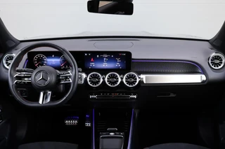 Mercedes GLB 200 d AMG Line / Keyless-Go / Winter-Paket / Multibeam LED / Camera / 23